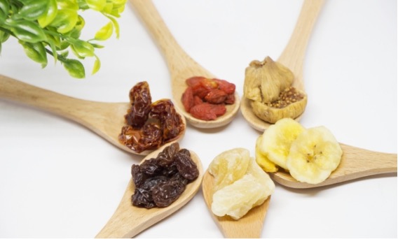 ドライフルーツを工場で作る場合の作り方とは？